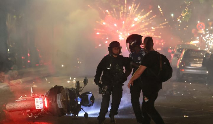 Caos en París: Festejos del PSG dejan un muerto, cientos de detenidos y policías heridos