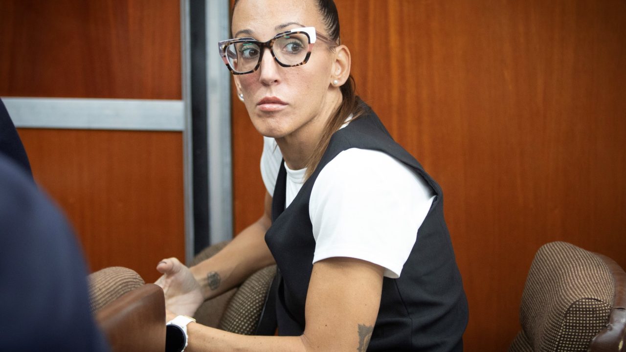 Agustina Cosachov apunta a Swiss Medical por la internación domiciliaria de Maradona
