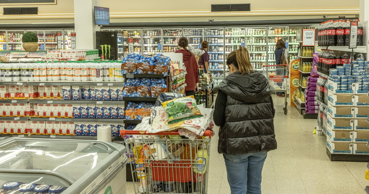 La inflación de mayo en Argentina podría desacelerarse, pero aún lejos de perforar el 2%