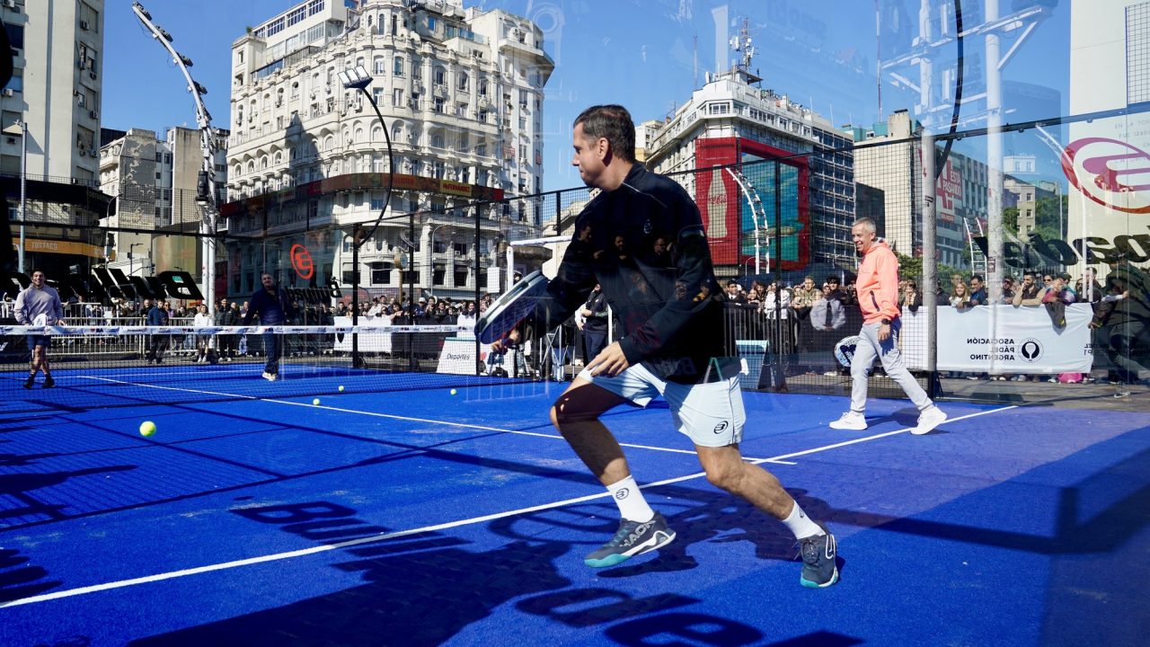 El pádel tomó el Obelisco: evento previo al Premier Padel de Buenos Aires