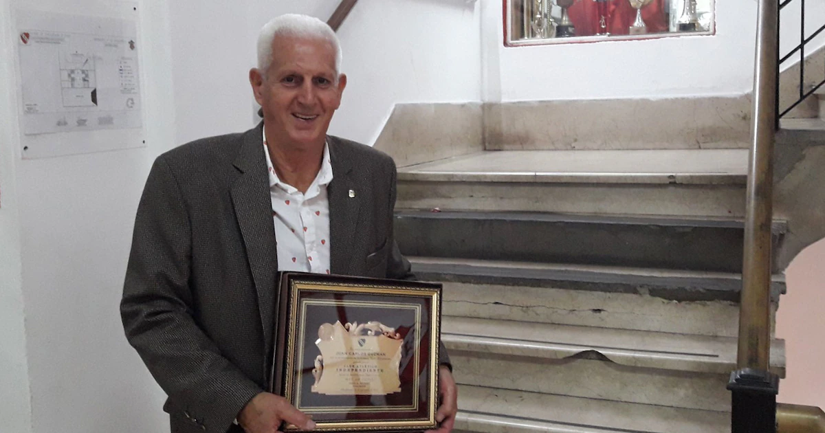 Juan Carlos Guzmán: De la gloria en el fútbol argentino a una vida dedicada a ayudar exjugadores en el Congreso