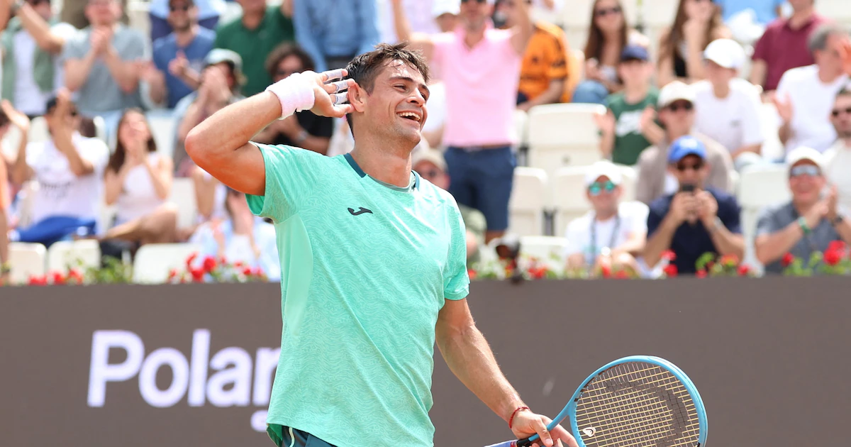Mariano Navone sorprende en Roma al vencer al top 5 mundial Felix Auger-Aliassime
