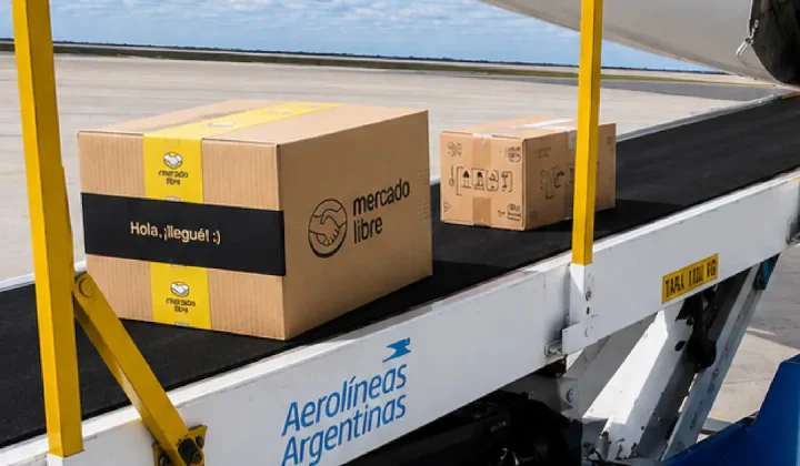 Mercado Libre lanza envíos aéreos de paquetes en Argentina con enfoque en la Patagonia