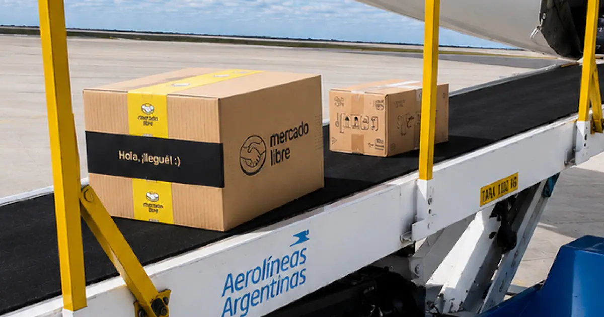 Mercado Libre lanza envíos aéreos de paquetes en Argentina con enfoque en la Patagonia