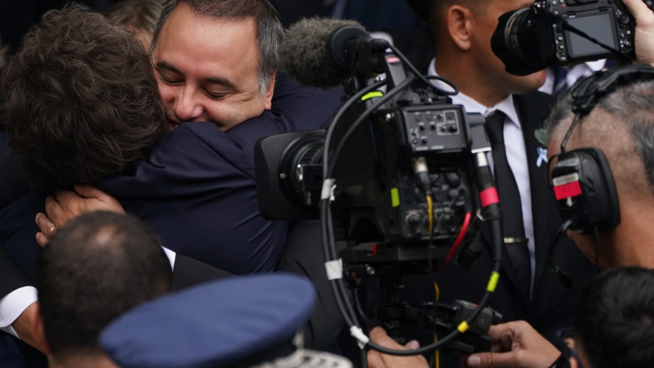Encuesta revela “datos durísimos” para Adorni y Milei tras el “Caso Adorni