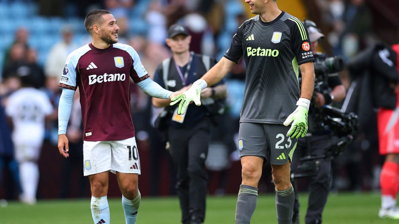 Dibu Martínez y Emiliano Buendía buscan la gloria europea con Aston Villa antes del Mundial 2026