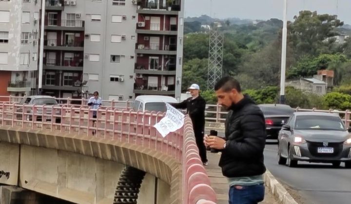Tensión en Corrientes: Policía reprime manifestación de docentes autoconvocados