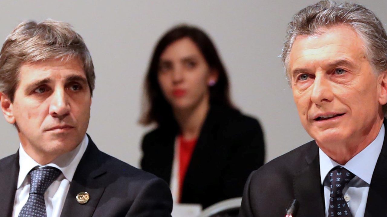 El “fantasma de Macri”, la interna libertaria y la brecha económica: análisis de la coyuntura política y social argentina