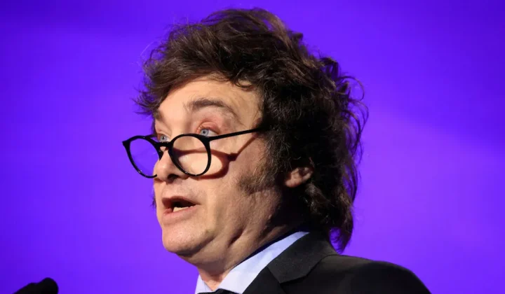 Javier Milei viaja a Los Ángeles en busca de inversiones y defiende su plan económico