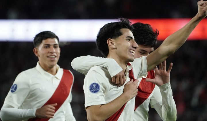 River Plate asegura su pase a octavos de final de la Copa Sudamericana con una victoria contundente sobre Blooming