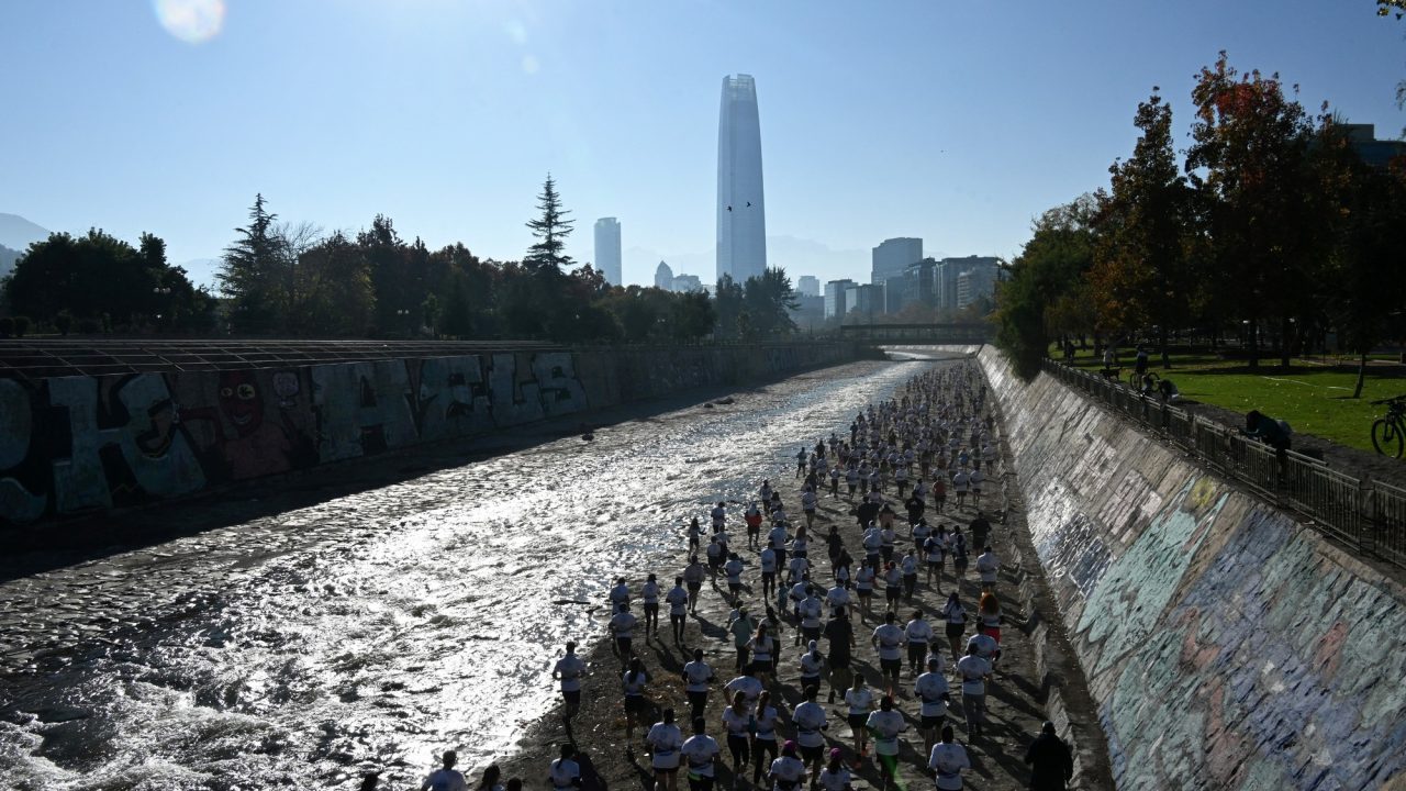 El río Mapocho renace en Chile: de cloaca a cielo abierto a corredor verde