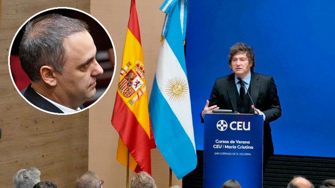 Milei regresa a Argentina en medio de rumores sobre la posible salida de Adorni