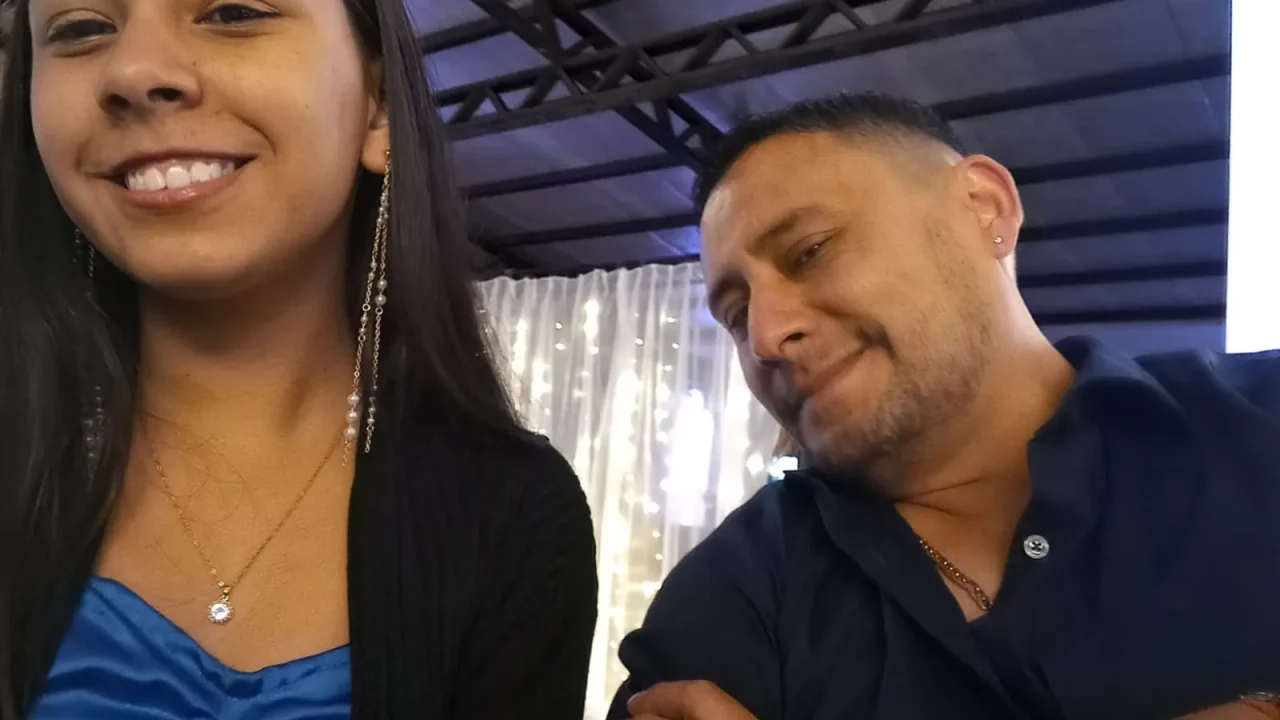 El primer Día del Padre de Gabriel Vega se presenta como un abismo de dolor y nostalgia. Han pasado casi un mes desde que su hija, Agostina