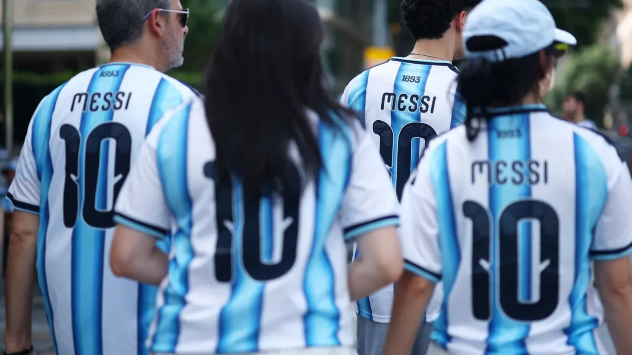 La Selección Argentina se enfrenta a Austria en un partido crucial por la segunda fecha del Grupo D del Mundial 2026. El equipo dirigido por