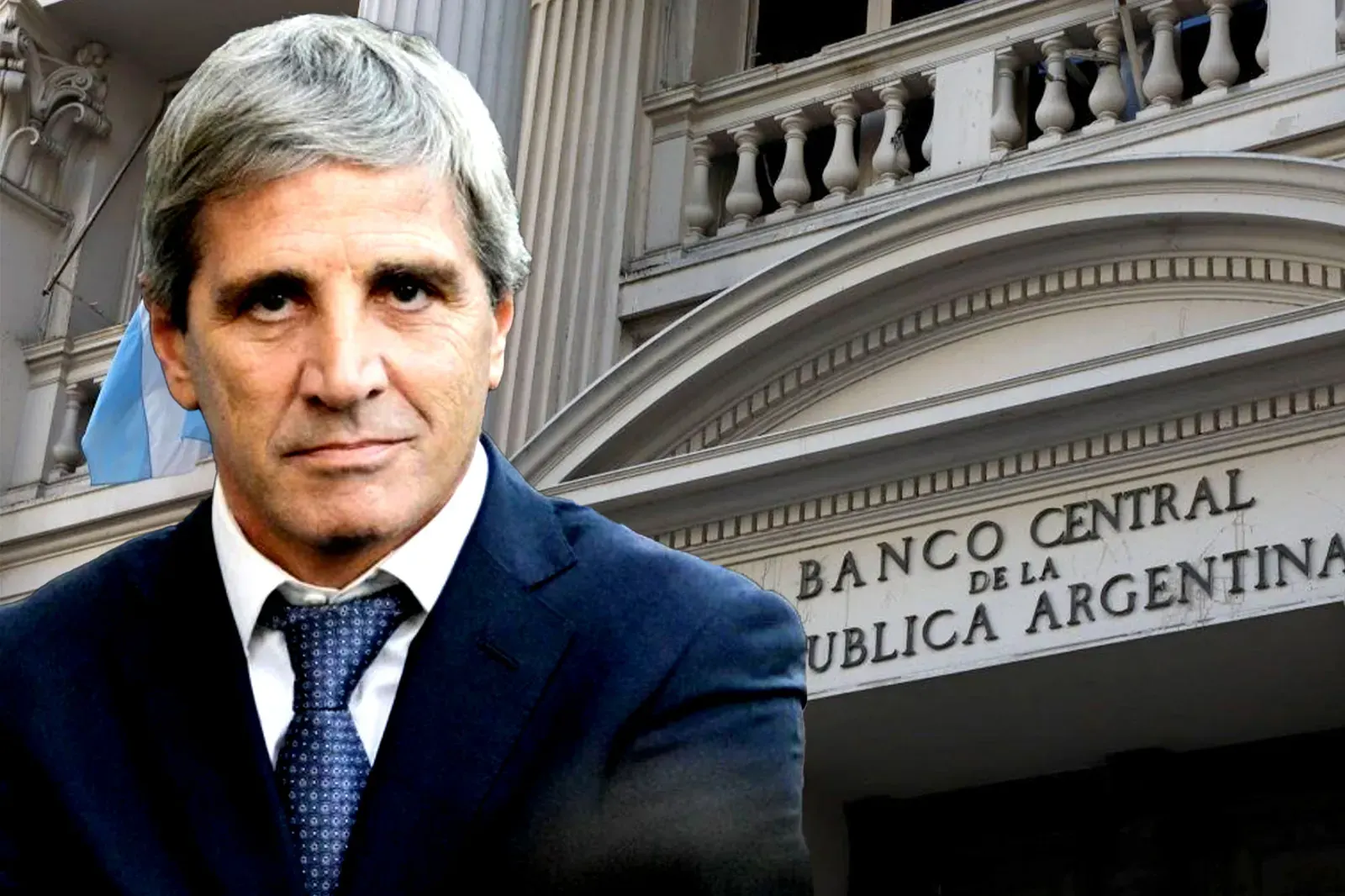 El Ministro de Economía de Argentina, Luis Caputo, en una conferencia de prensa.