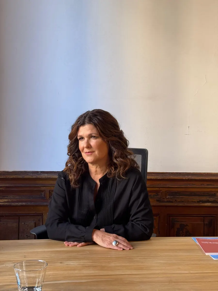 La ministra de Cultura de la Ciudad, Gabriela Ricardes, en su despacho en la Casa de la Cultura porteña.