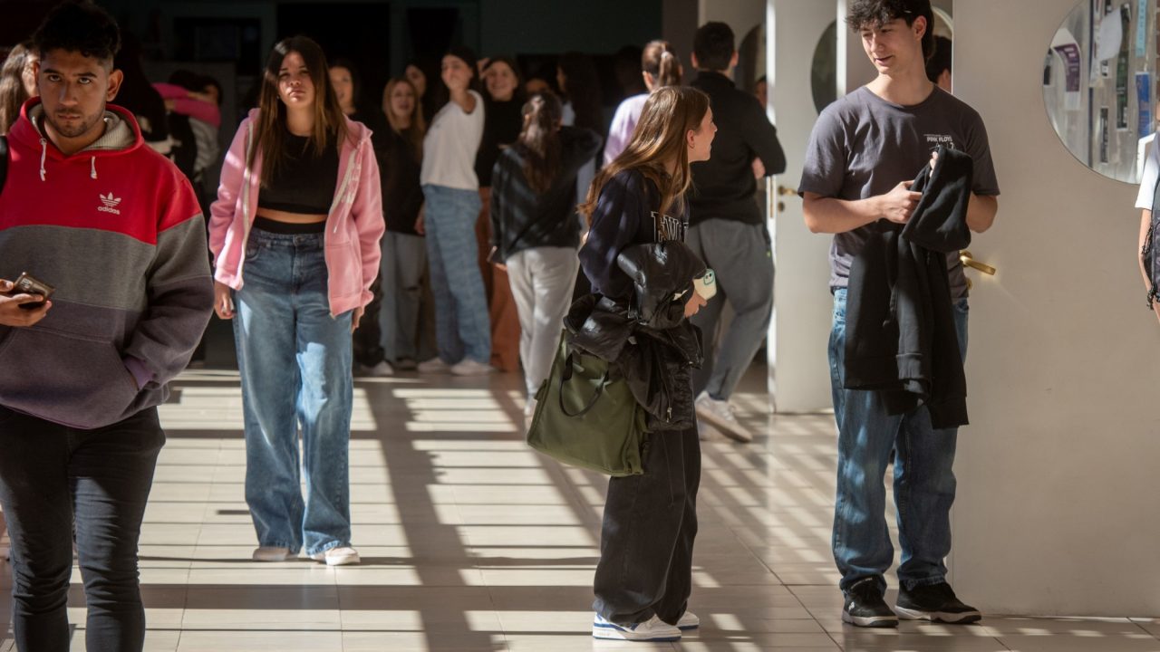 Universidades Argentinas Caen en Ranking Global de Investigación por Desfinanciamiento