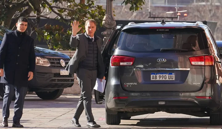 La reciente asunción de Diego Santilli como Jefe de Gabinete y Adrián Ravier como vocero presidencial ha generado un particular interés, no