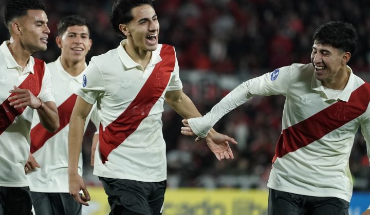 River: Coudet planifica un plantel competitivo con posibles refuerzos de jerarquía y salidas