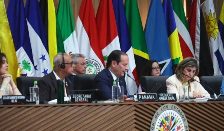 Panamá y Serbia fortalecen lazos diplomáticos con supresión de visas y cooperación académica