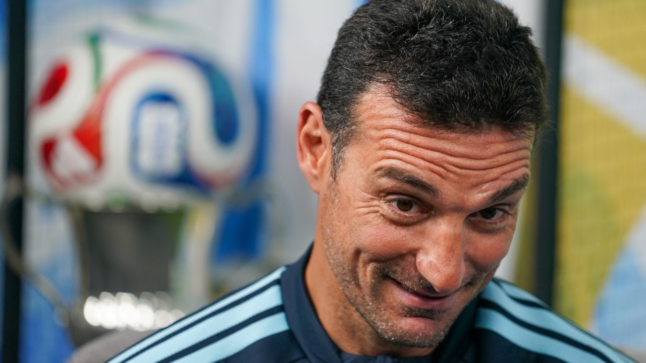 Argentina busca romper el “maleficio” del número 1 del ranking FIFA en la previa del Mundial