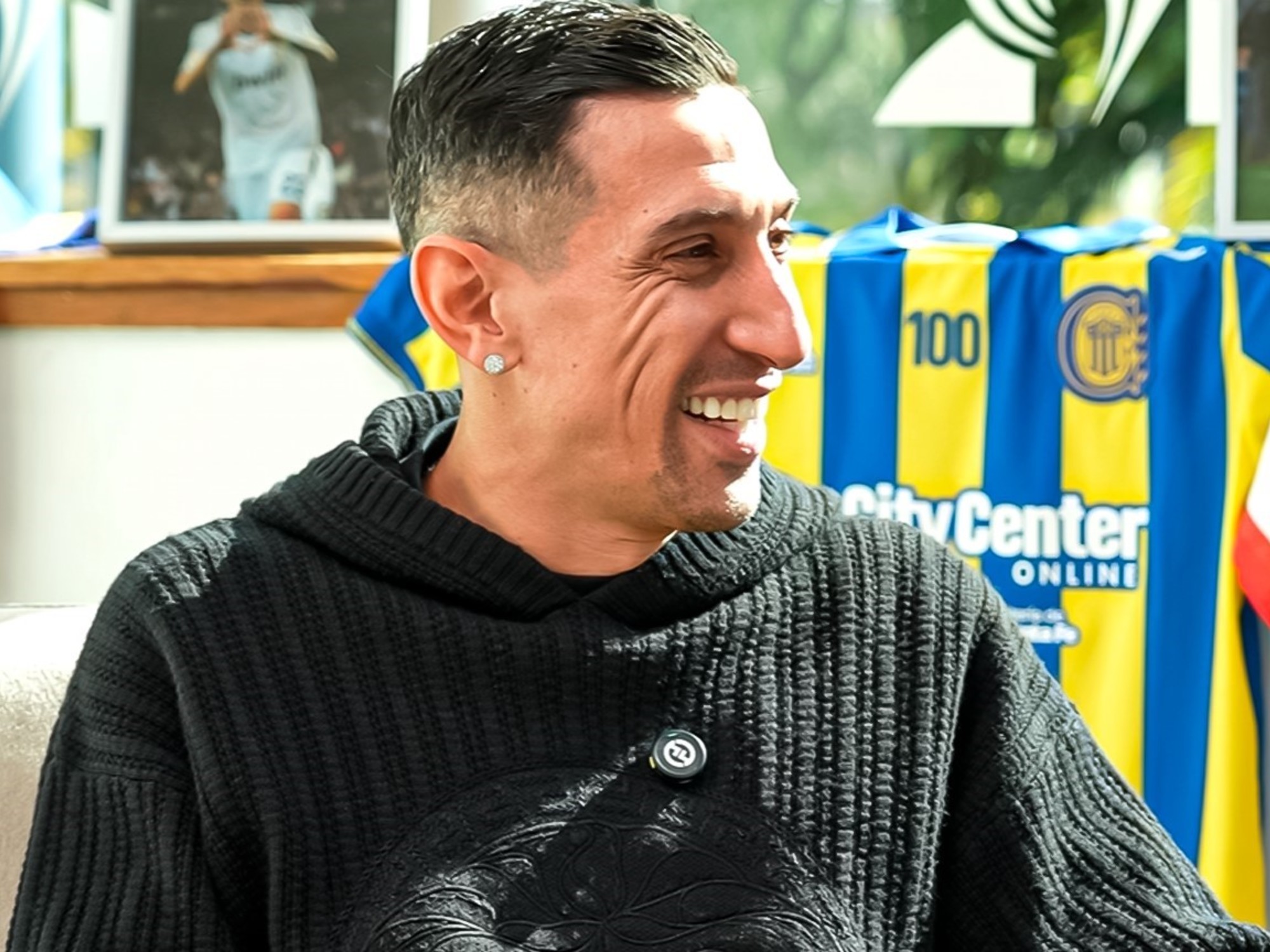Ángel Di María con la camiseta de Rosario Central en un partido de fútbol en Argentina