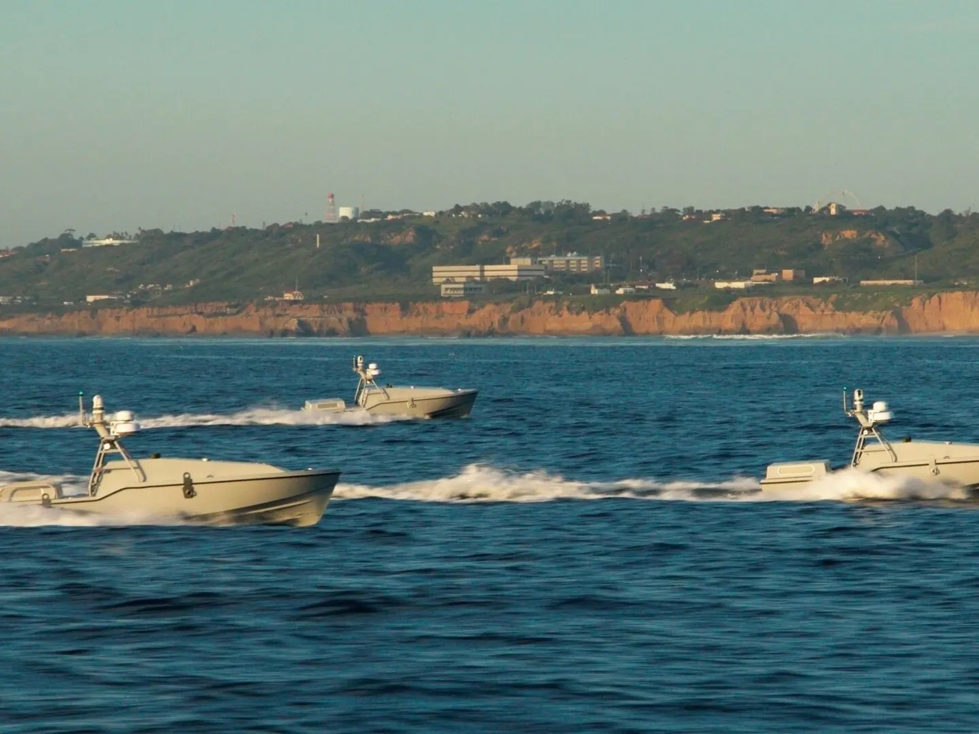Imagen de un dron marino tipo Corsair, utilizado por la Armada de Estados Unidos para misiones de rescate y vigilancia.