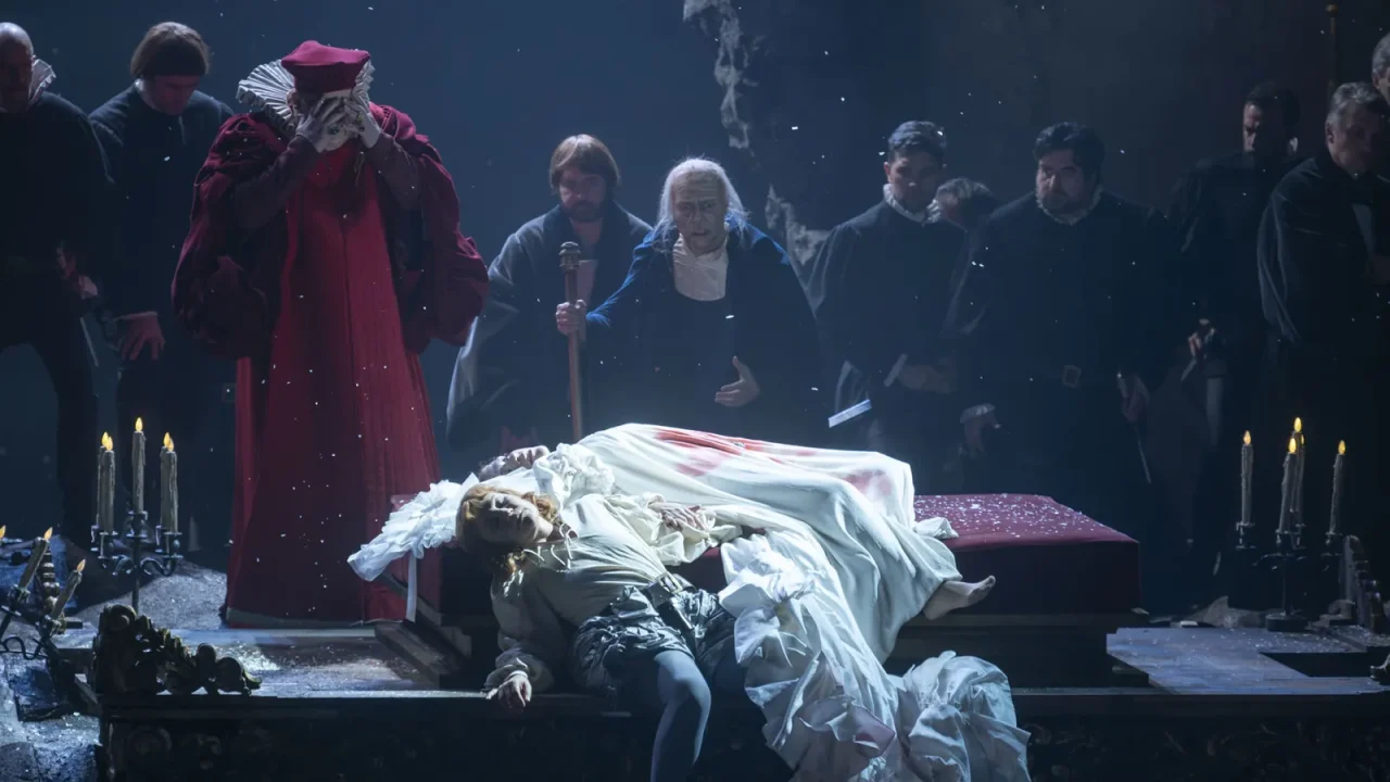La reciente producción de “I Capuleti e i Montecchi” en el Teatro Colón trae de vuelta a Argentina la obra de Vincenzo Bellini, un composito