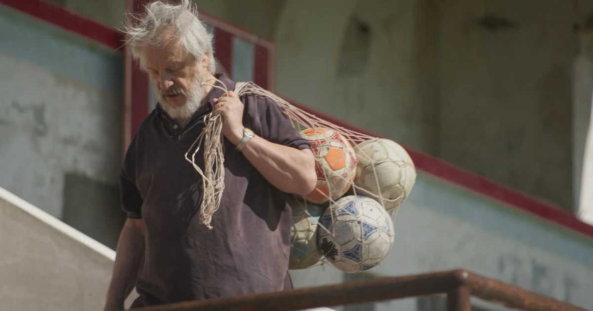 Jorge Marrale reflexiona sobre su papel en “La Casaca de Dios” y la conexión con Malvinas y el fútbol