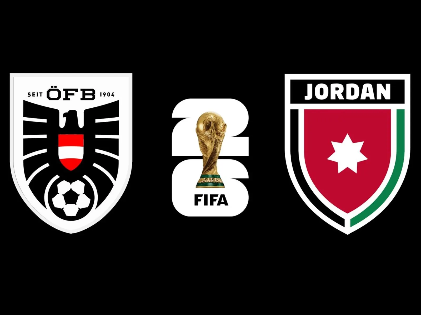 Jugadores de Austria y Jordania en el campo de juego durante un partido de fútbol.