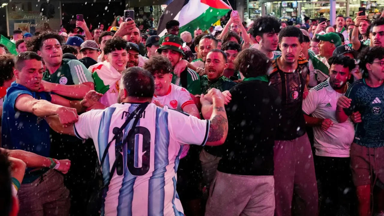 Incidentes en Nueva York: hinchas de Argentina y Argelia se enfrentan antes del debut en el Mundial 2026
