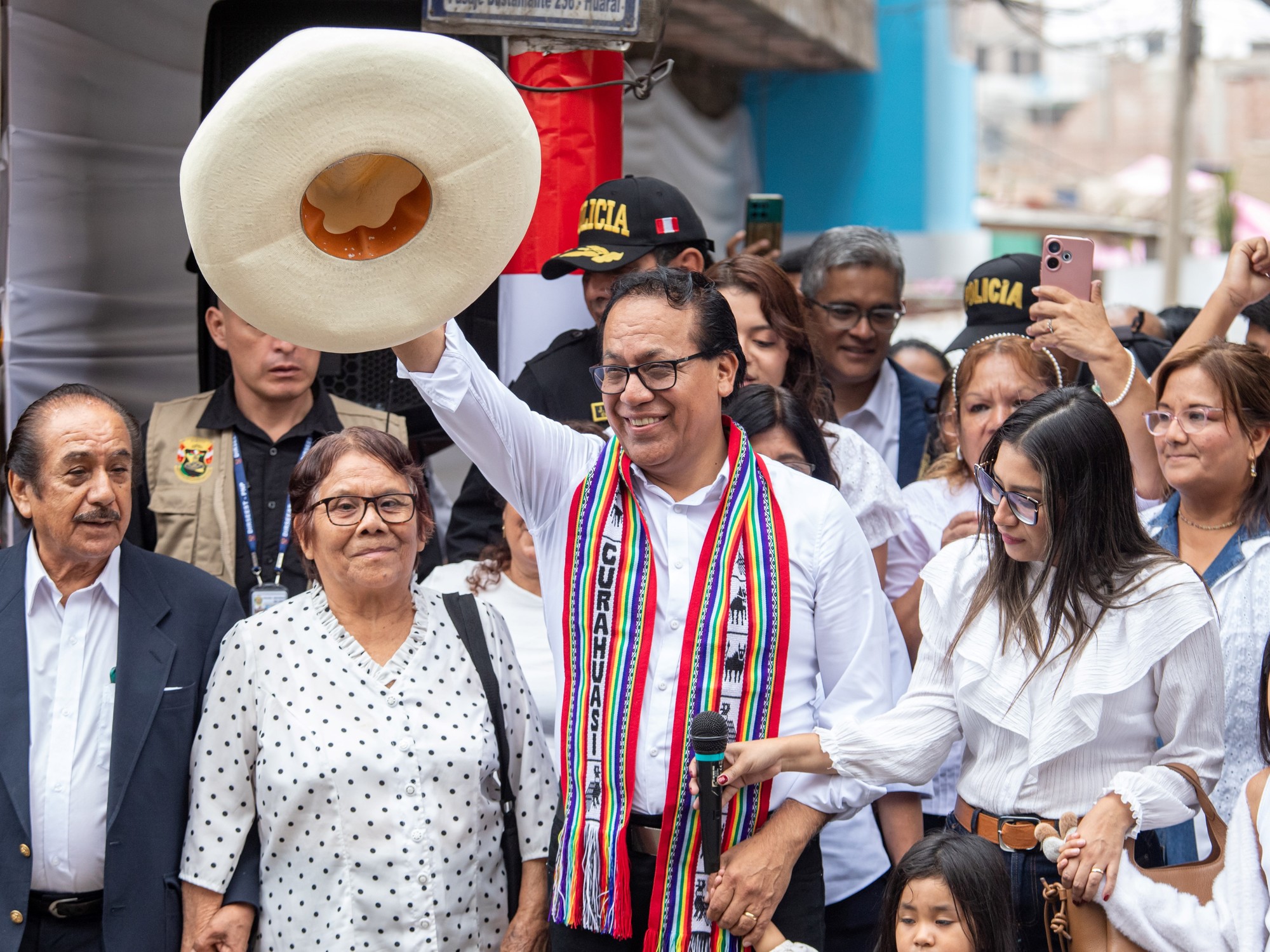 Roberto Sánchez, candidato presidencial peruano, durante un acto de campaña.