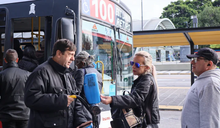 Aumentos en Junio: Transporte, Tarifas y Prepagas Suben en Argentina