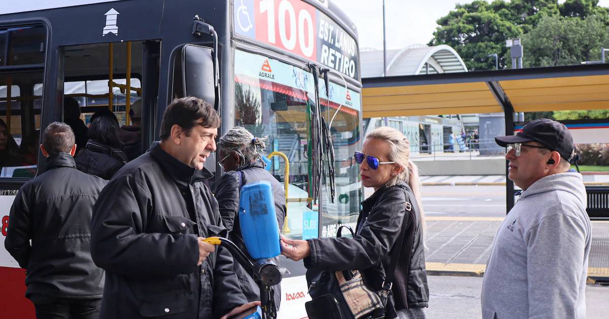 Aumentos en Junio: Transporte, Tarifas y Prepagas Suben en Argentina