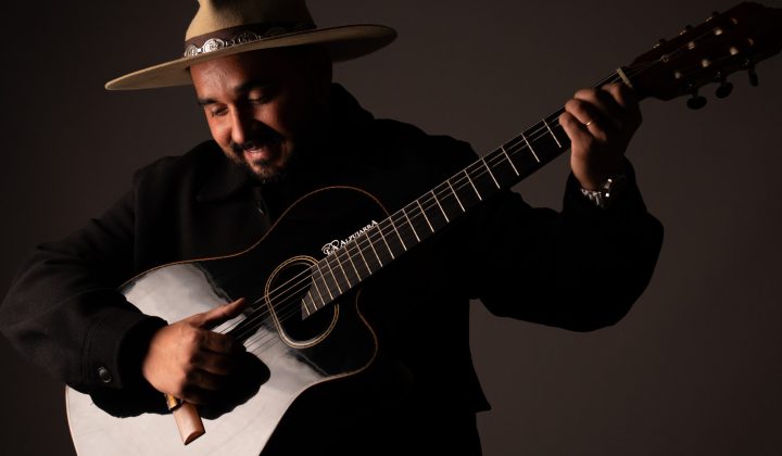 Lázaro Caballero: De las Raíces del Folklore al Escenario del Lollapalooza, una Trayectoria en Expansión