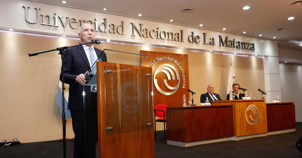 Lorenzetti advierte sobre la deshumanización tecnológica y la crisis institucional en Argentina