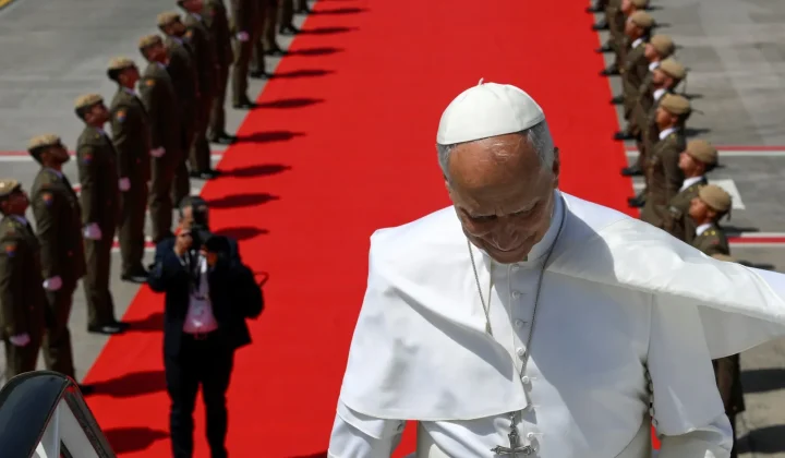 El Papa León XIV dirigió un mensaje contundente durante la celebración de la décima Jornada Mundial de los Pobres, denunciando la corrupción
