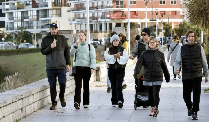 El invierno se consolida en la región costera de Mar del Plata, presentando un martes con marcado descenso térmico y la constante presencia