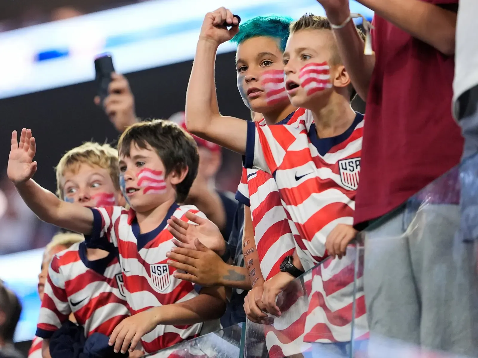 Jugadores de la selección de Estados Unidos celebran un gol durante su partido contra Paraguay en el Mundial 2026.