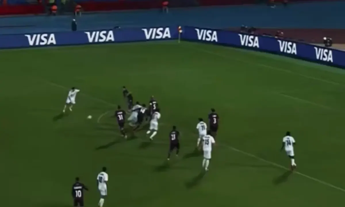 El insólito cruce de Tim Payne con San Lorenzo: el tiro al palo que pudo cambiar la historia