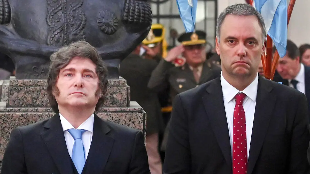 Manuel Adorni bajo la lupa: rumores de renuncia y compras millonarias generan tensión en el gobierno
