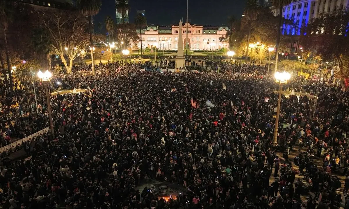 La política argentina se debate entre el fenómeno Solari y las encuestas económicas