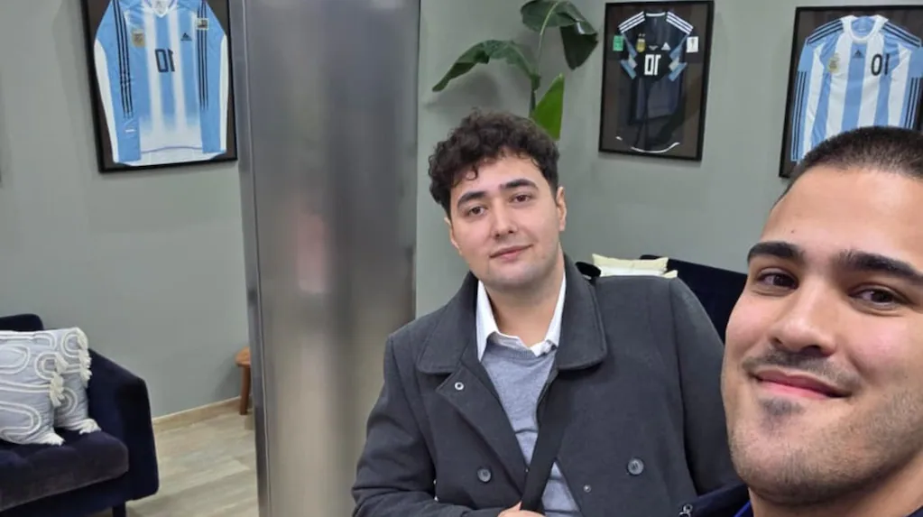 Dos amigos de Mar del Plata, Francisco Francesch y Leandro Ramírez, crearon un ingenioso sistema de protección para dedos impreso en 3D. Lo