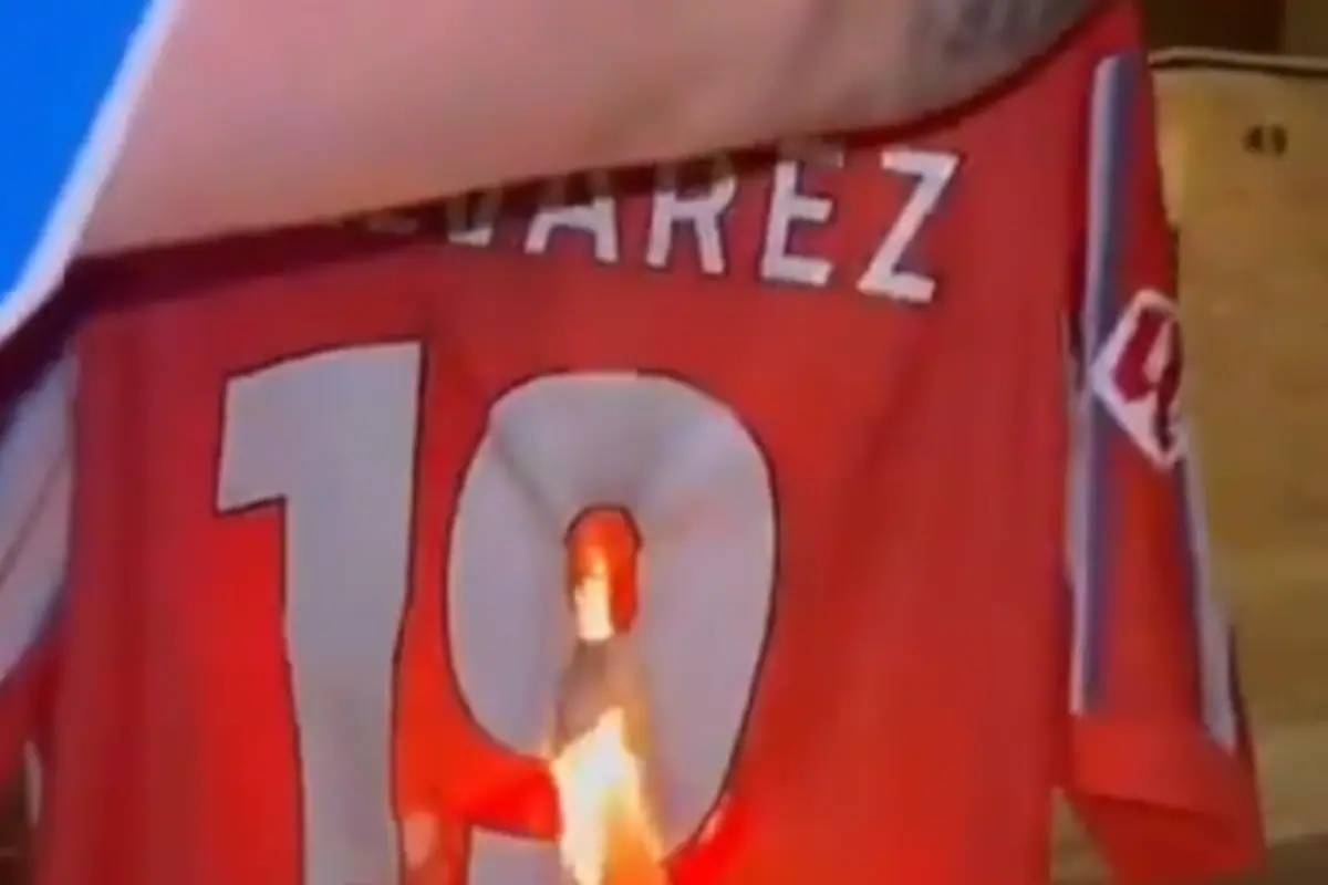 Julián Álvarez, futbolista argentino, durante un entrenamiento con la camiseta de Atlético Madrid.