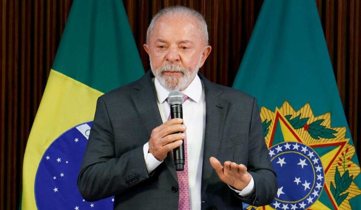 Lula acusa a Flavio Bolsonaro de “traición a la patria” en medio de la campaña electoral brasileña