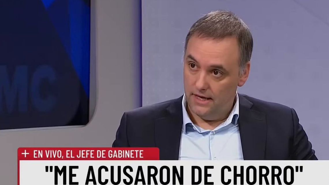 Adorni responde a críticas por dólares no declarados: “Nunca se me hubiera ocurrido ahorrar en blanco