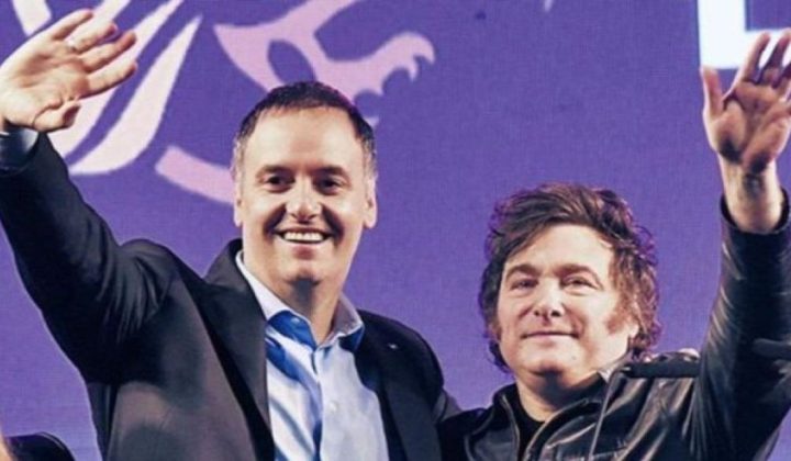 El presidente Javier Milei utilizó sus redes sociales para respaldar públicamente al vocero presidencial Manuel Adorni, luego de que este pr