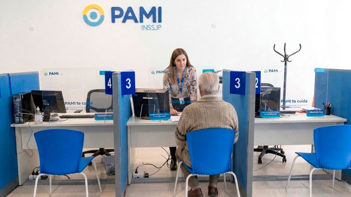 TÍTULO: PAMI digitaliza el ingreso a residencias propias y unifica requisitos de salud