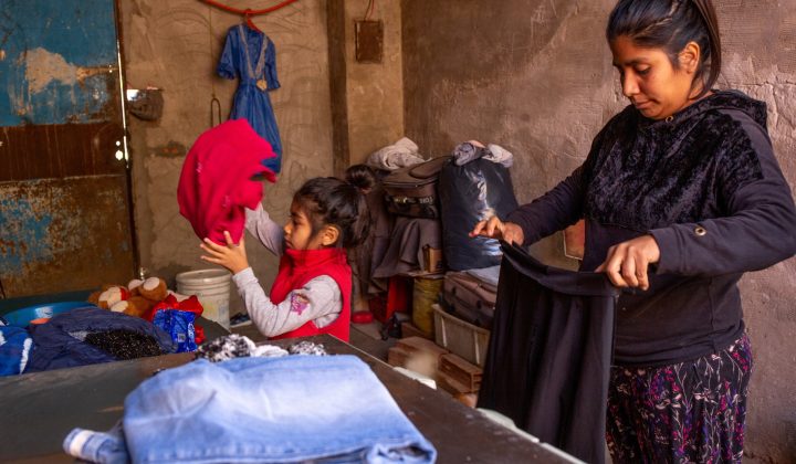 La pobreza infantil en Argentina ha mostrado una tendencia a la baja en los últimos datos oficiales, ubicándose en el 42,3% en el segundo se