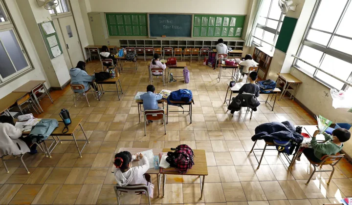 En un escenario hipotético donde el éxito deportivo se mide por la calidad educativa, Argentina, a pesar de ser campeona mundial de fútbol,